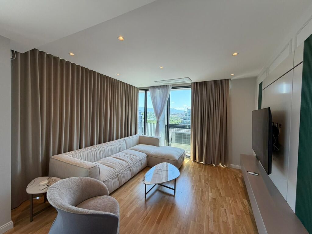 Apartment 3+1+Parking for rent at Lake View Residence.
