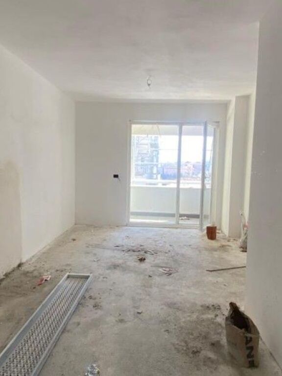 🏡 Apartment 2+1+2 for sale at Univers City
