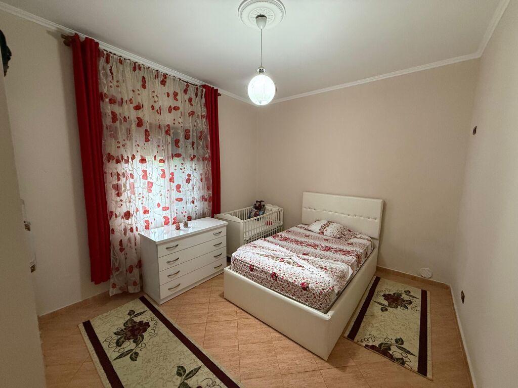 Affittasi 🏠Appartamento 2+1 con parcheggio 🅿️📍vicino a Casa Italia, arredato parte di una villa✨