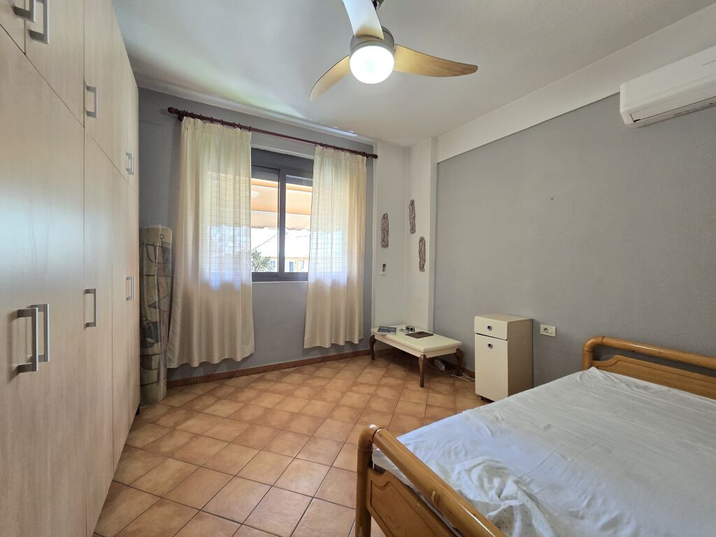 Appartamento 1+1 in affitto a Komuna e Parisit