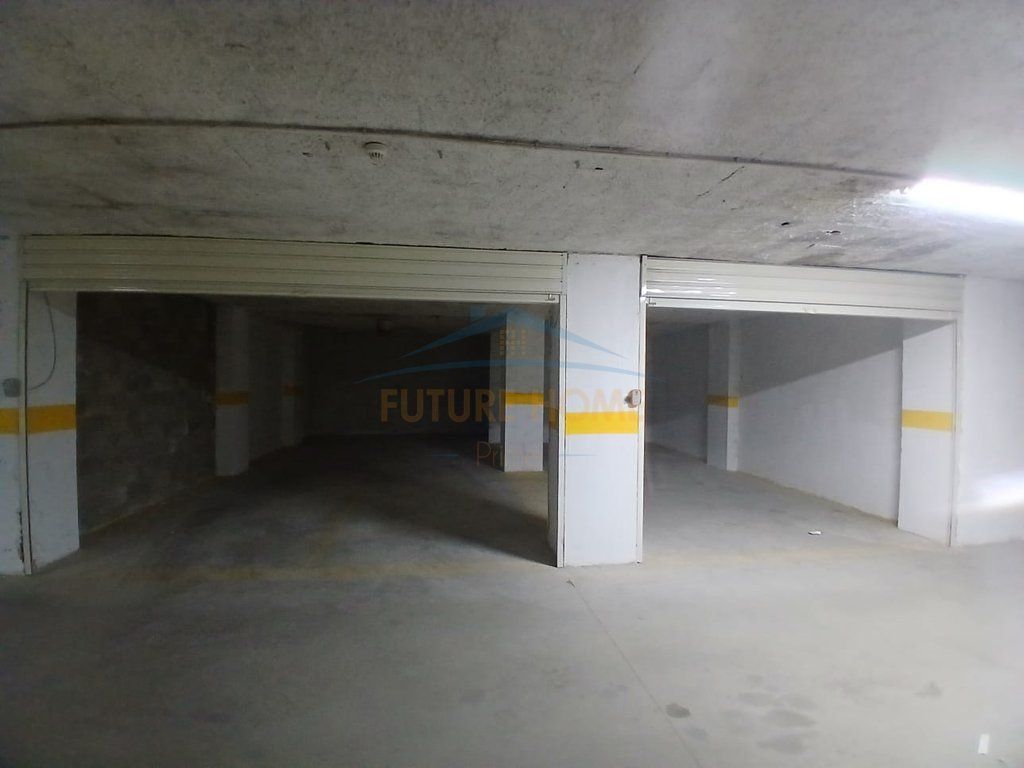 In vendita, Garage, Via Kavaja, Tirana
