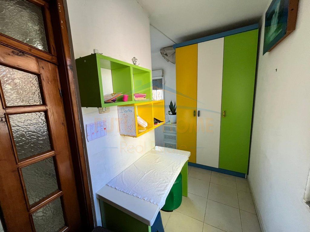 Shitet, Apartament 2+1, Shkolla "Qemal Mici", Durrës
