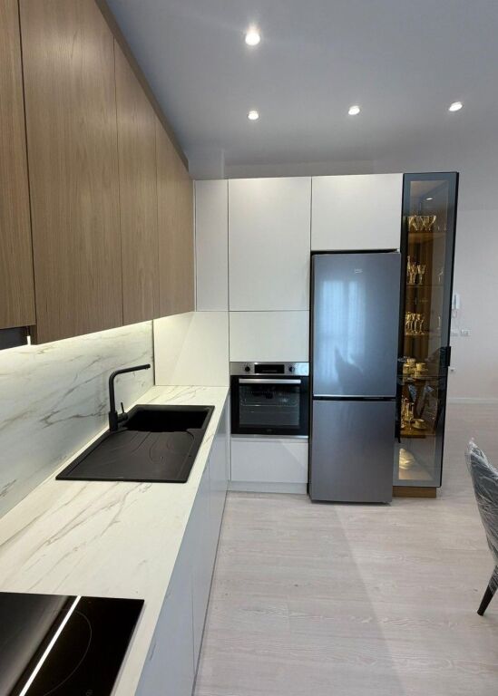 Apartament 1+1 me qira  1 post parkimi –Xhamllik