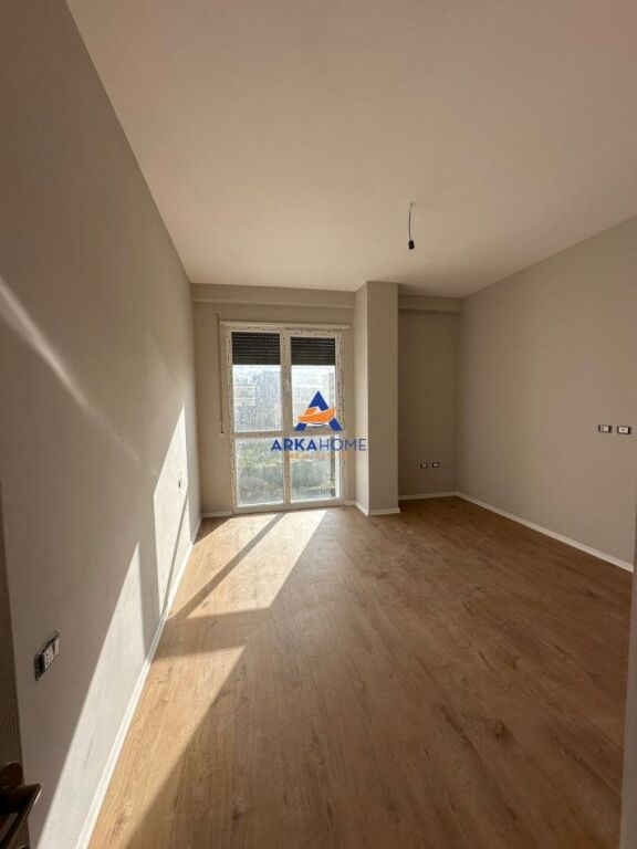 AFFITTASI APPARTAMENTO 2+1+BALCONE "NUOVO BOULEVARD" 50.000 LEKE