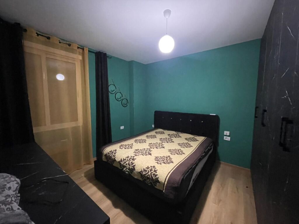 Apartament 3+1 me Qira tek Kopshti Botanik