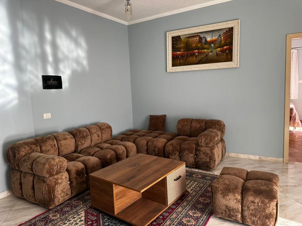 Affittasi Casa Privata 1+1 a Kodra e Priftit/ Vicino a UET+ Parcheggio