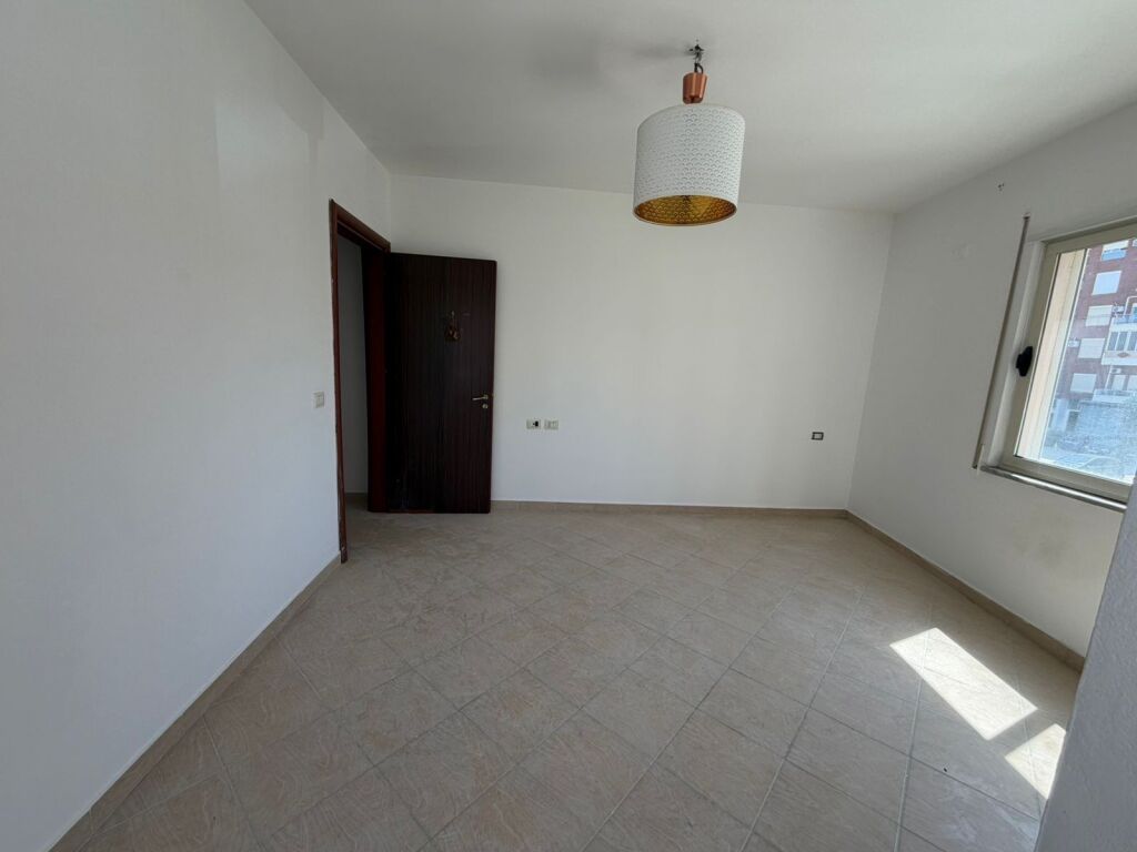 🏡 Shitet apartament 2+2+1 me ballkon Rruga Jordan Misja, pranë Gener 2 - Widok 4