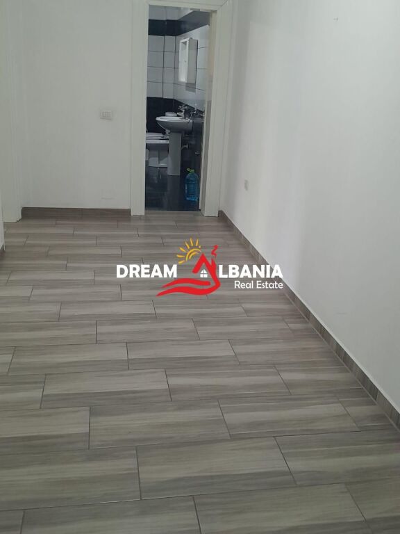 Apartament 1+1 me qera në Rrugën Shkelqim Fusha pranë Kodres së Diellit (ID 42111560)