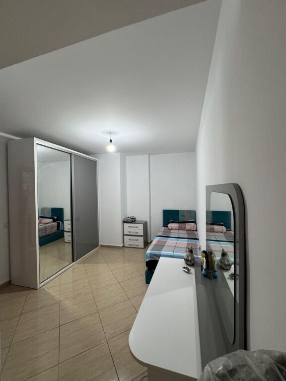 Shitet Ap 3+2+2 tualete 📌Astir, prane HARLI kafe- Cmimi 185.000 Euro