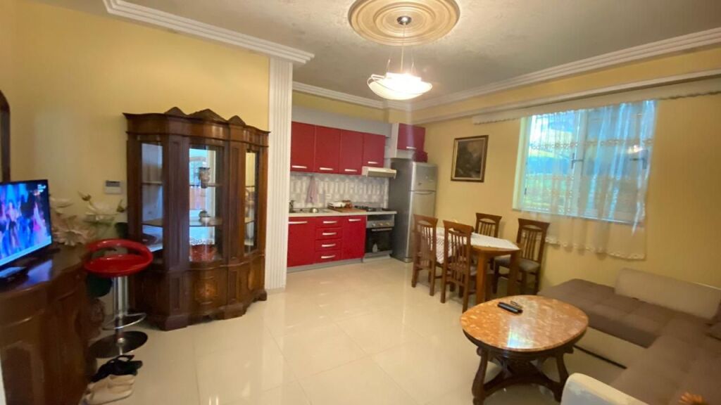 JEPET ME QERA: Apartament 1+1 – Kompleksi Halili, Tiranë