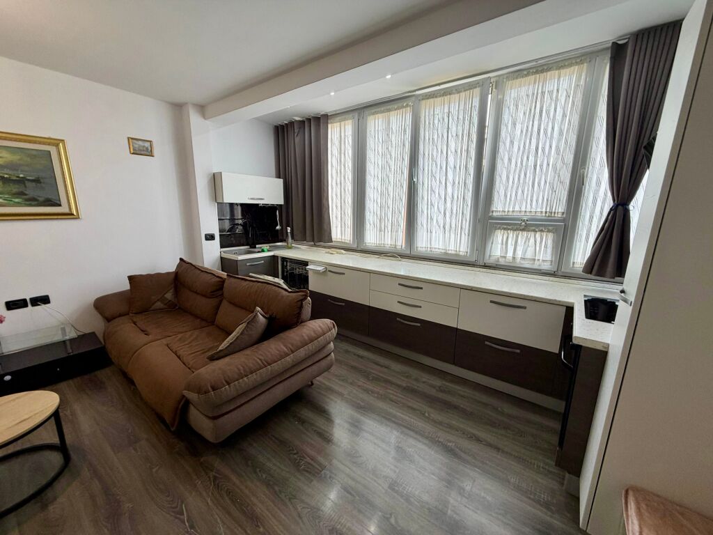 📣 SHITET Apartament 2+1 Me Ballkon 📍 Ish Fusha e Aviacionit ✨