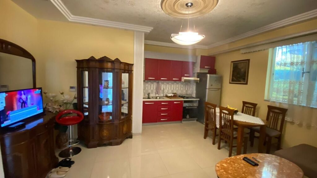 JEPET ME QERA: Apartament 1+1 – Kompleksi Halili, Tiranë