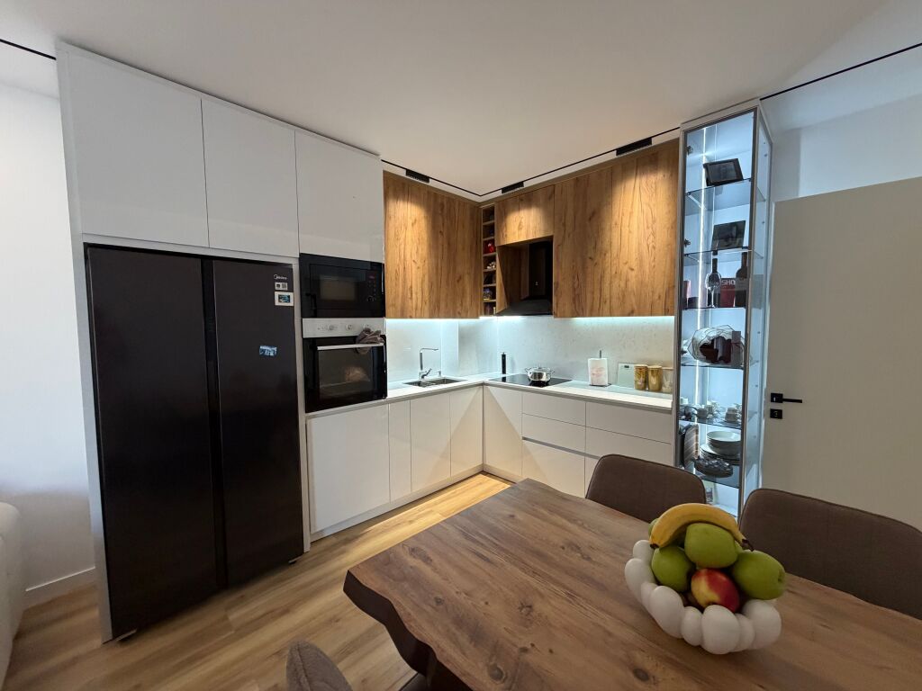 Furnished 2+1 apartment for sale 🏡  📍 Location: Univers City area • Area: 96.54 m² • Layout: 2 bedrooms + living room + kitchen + bathroom • Condition: furnished, ready to move in  The apartment offers spacious areas and functional layout, ideal for family or investment.  💰 Price: 145,000 €  📩 For more information or for a visit, contact privately.