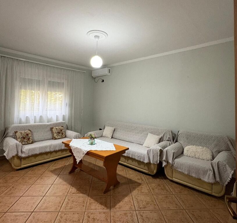 For rent 1+1 / laprak