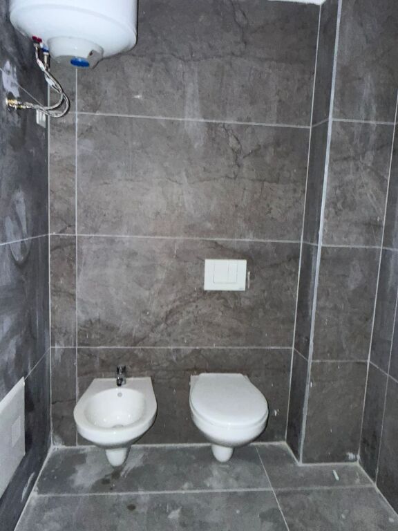 Apartament ne shitje 2+1+2 tek kompleksi E-88