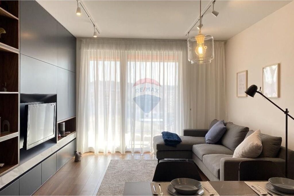 Apartament 1+1+ Parking tek Zogu i Zi