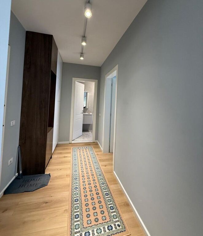 💥 EKSKLUZIVE 💥 🏡 Apartament 1+1 + Post Parkimi me Qira – Sima Com