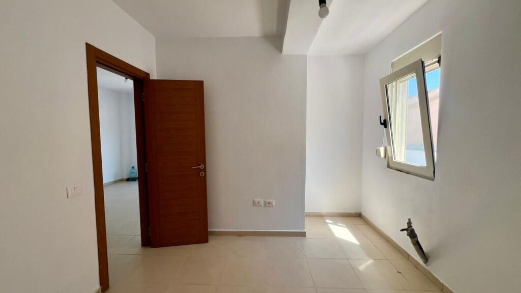 🏠ATTICO IN VENDITA: 2+1+2wc (172m²)  📍 Yzberisht 🔥  989€/m2  🔥  OCCASIONE PAZZESCA   -  139,500€ - Palazzo V.2016  ( Vicino a k. Cabej)