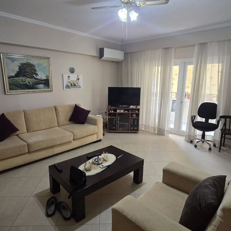 In vendita Bllok (Vicino a Piazza Willson) 🏠 Appartamento 2+Cucina+1+2 (Possibilità di divisione 3+1)  