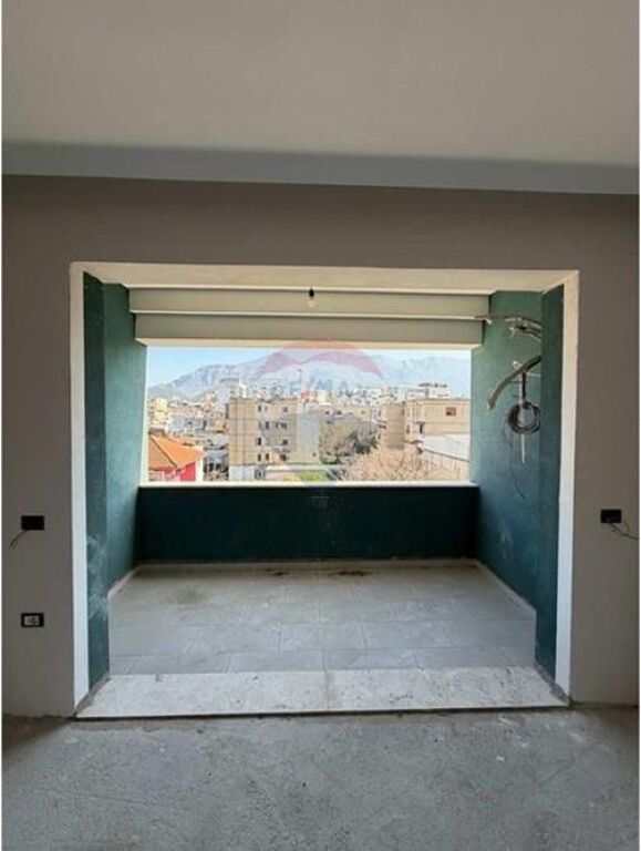 Apartment 2+1+2 + Garage for sale in Xhamllik!(ID: 530281057-79)