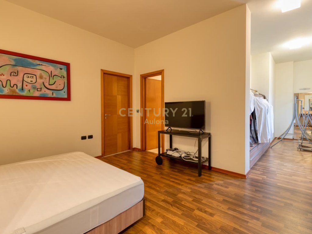 Attico Esclusivo con Vista Panoramica sul Mare in Lungomare 1, Vlorë