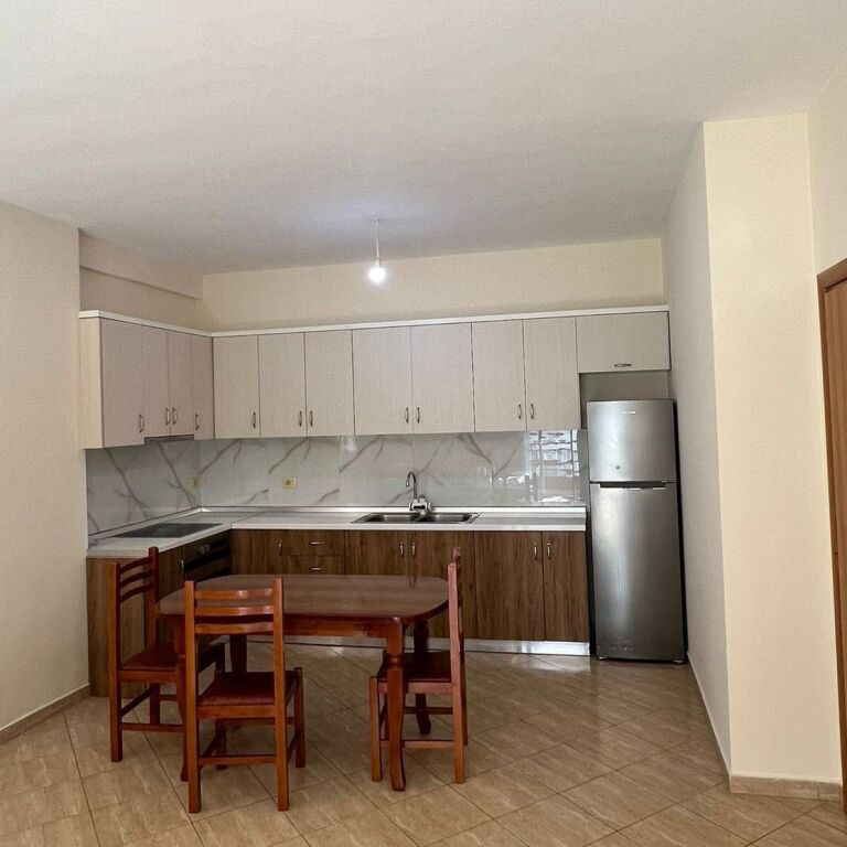 🏡✨ Affittasi Appartamento 1+1 – Vicino a Kodra e Diellit, Tirana ✨🏡