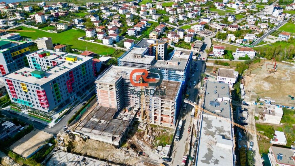 At "Ringside Residences", Apartment 2+1 With Perfect Floor Plan For Sale !!
