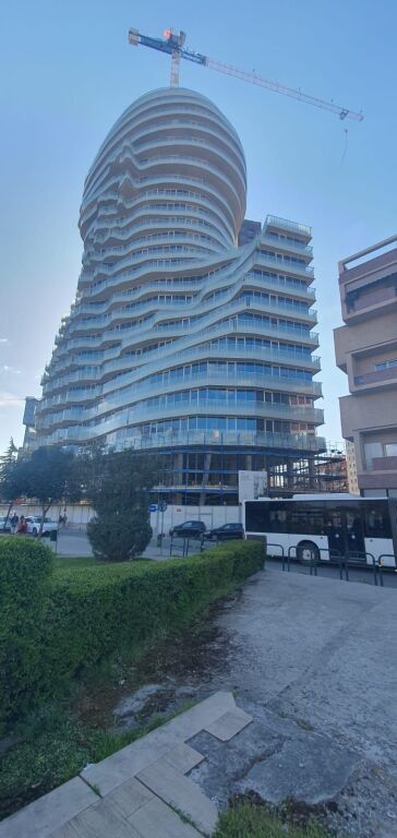 🏙️Vendesi in vendita 2+1 a TIRANA'S ROCK🔥 in Piazza Skenderbej☄️