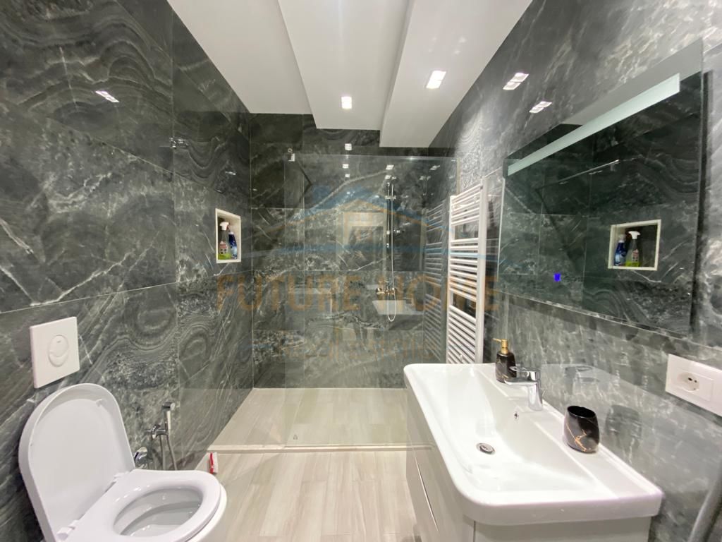 Shitet, Apartament 2+1, Ish Urt, Durrës