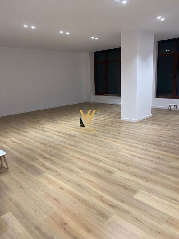 OFFICE 80 M2 FOR RENT IN ASTIR 60,000 LEKE