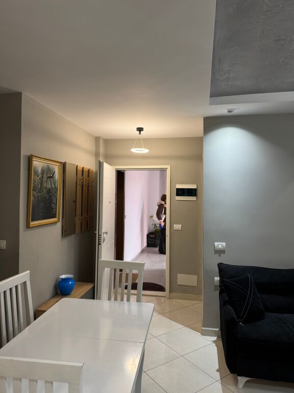 Apartament me qëra