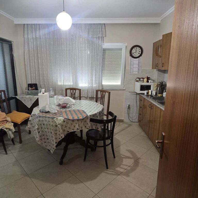 In vendita Bllok (Vicino a Piazza Willson) 🏠 Appartamento 2+Cucina+1+2 (Possibilità di divisione 3+1)  