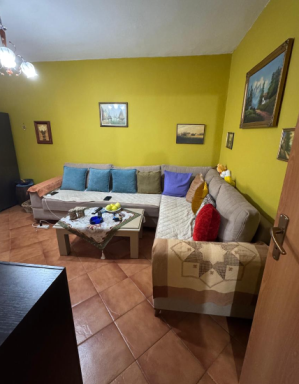 🏡 Shitet Apartament 2+1 – Rr. Ferit Xhajko