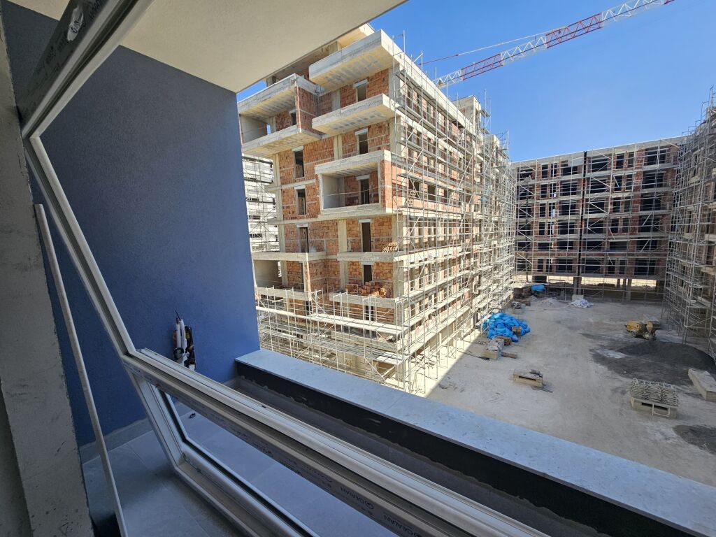 Univers city , Shitet 1+1 Okazion