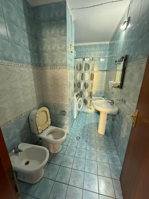 🏢🏡 Jepet me qera 2+1 – Sheshi Willson💰 1000 €/muaj (i diskutueshëm)