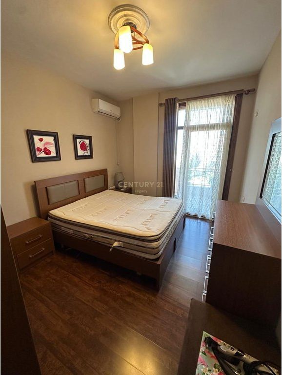 epet me qera apartament 1+1 në zonën e Freskut,