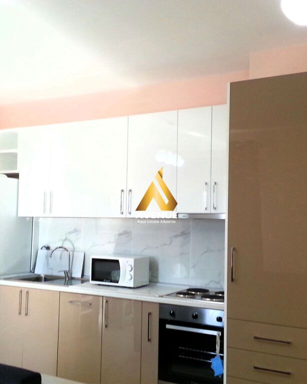 🏠 APARTAMENT 1+1 ME QIRA – Zogu i Zi  Tiranë