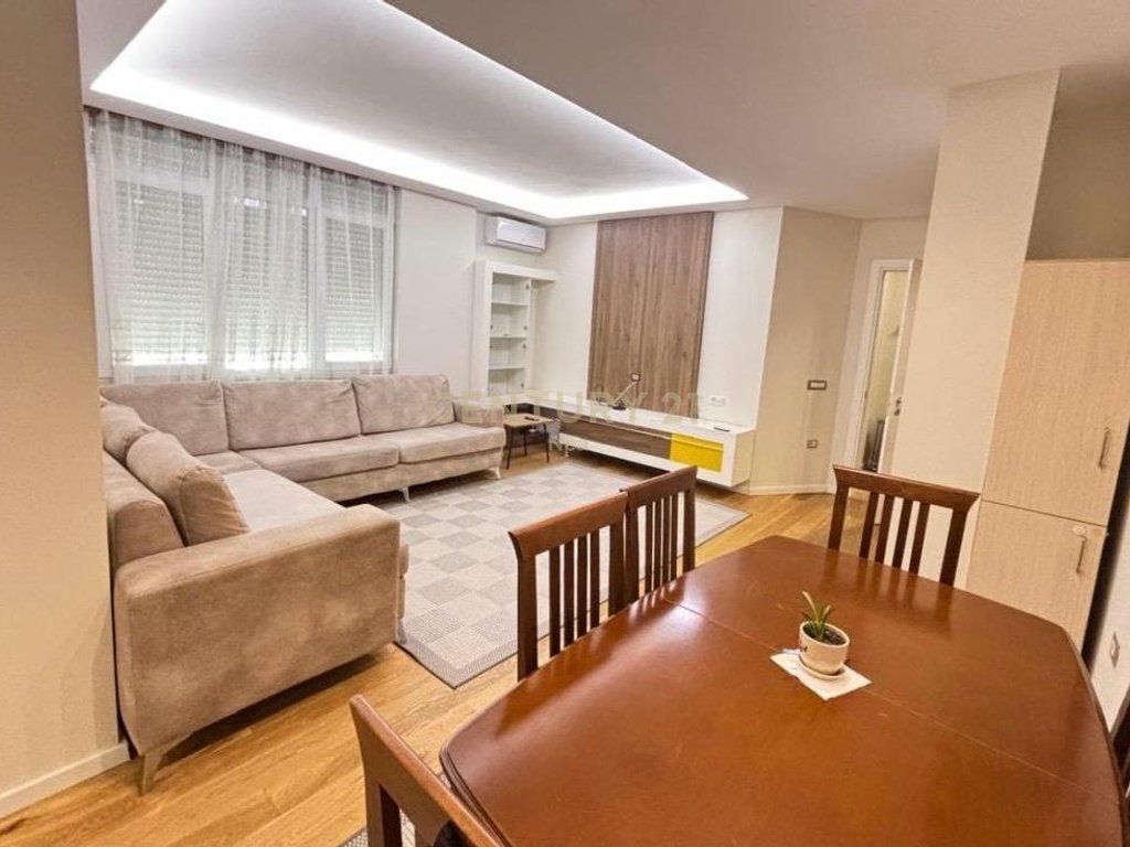 foto  🏡 Appartamento 3+1 Moderno Vicino al Centro – In Affitto 890 € /Mese Sup. Totale  100m2
