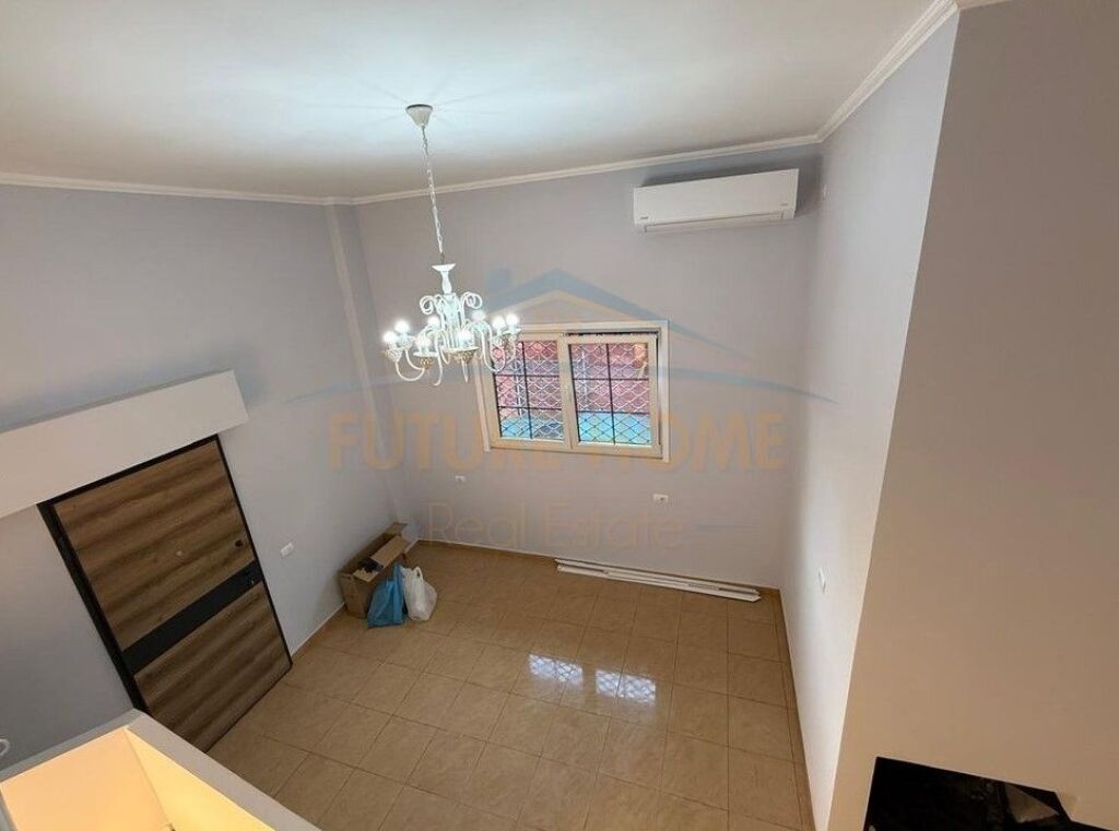 In vendita, Duplex, Via "Shefqet Kuka", Fresk