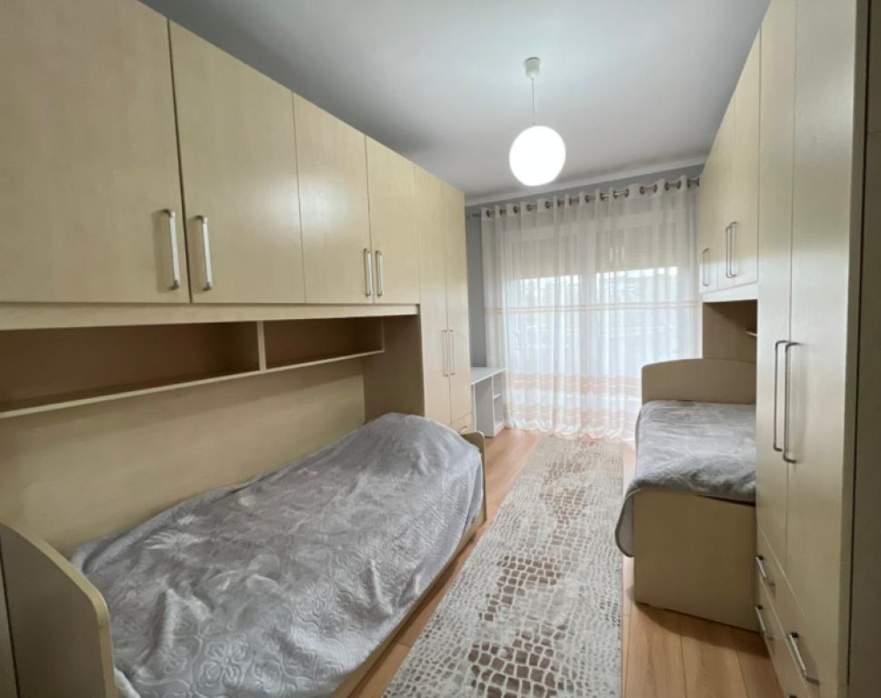 🏡 2+1 + Parkim me qira – Kopshti Botanik