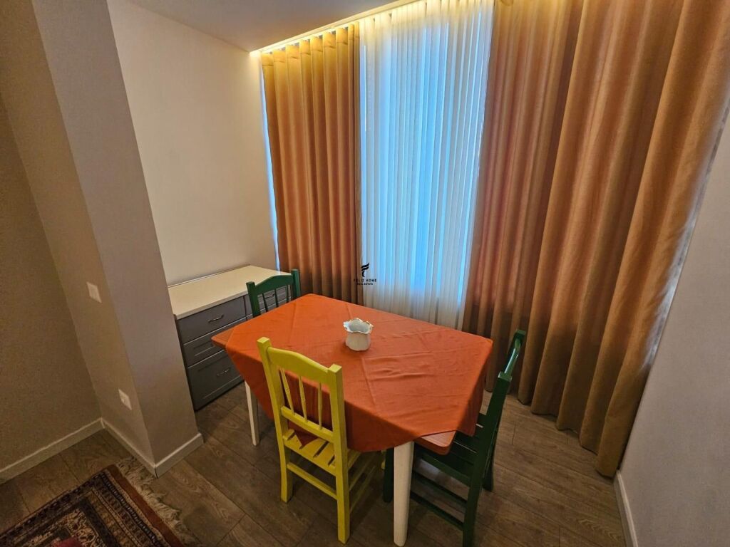 VENDESI APPARTAMENTO 2+1+2 ZOGU I ZI 235.000 EURO FH-71792