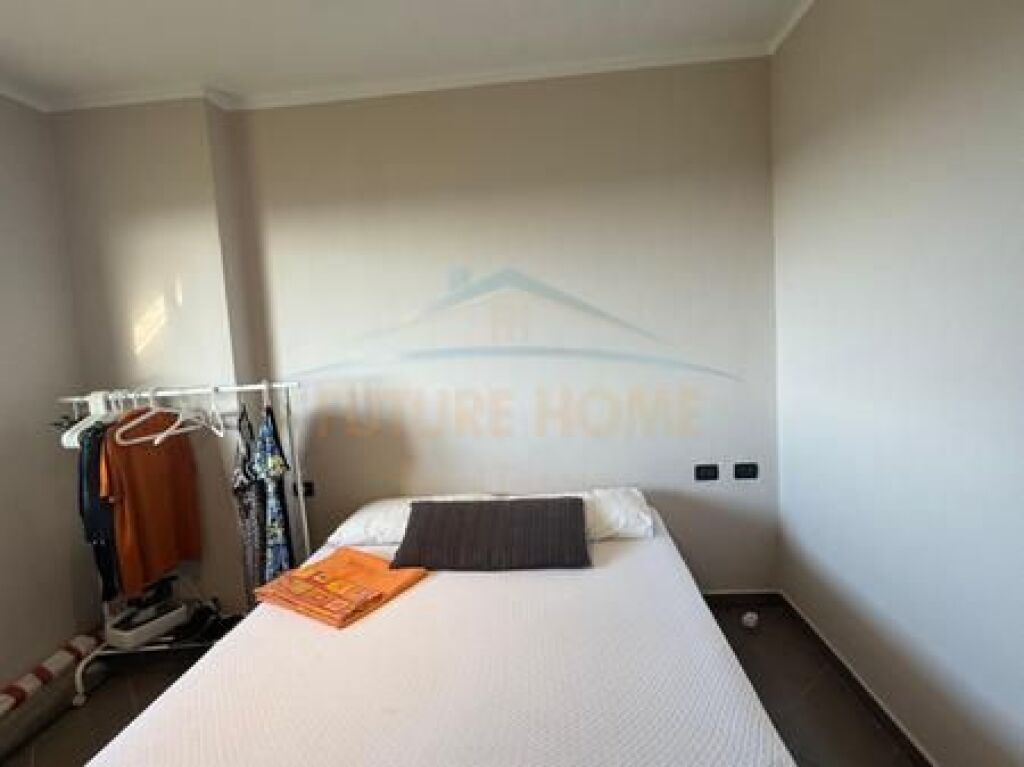 Shitet, Apartament 2+1+2, Fresk.
