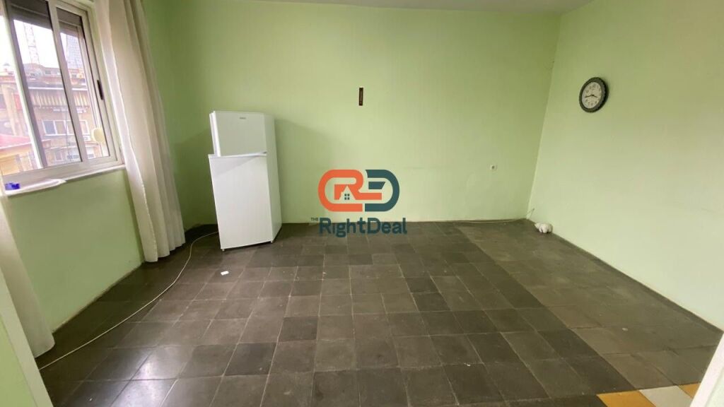 At School 1-May Apartment 2+1 For Sale With Regular Layout!!