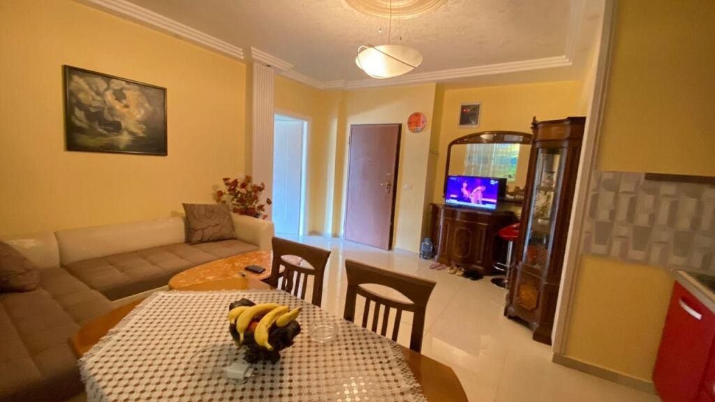JEPET ME QERA: Apartament 1+1 – Kompleksi Halili, Tiranë