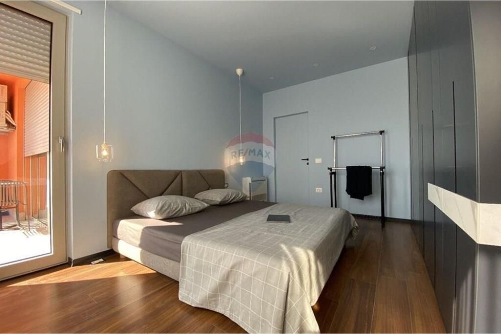 Apartament 1+1+ Parking tek Zogu i Zi