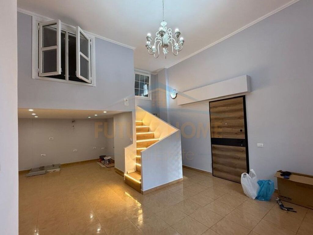 In vendita, Duplex, Via "Shefqet Kuka", Fresk