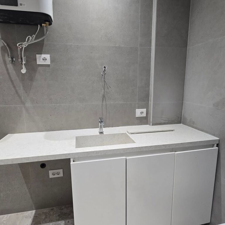 Shitet..!! 📍 Liqeni i thatë  Apartament 1+1