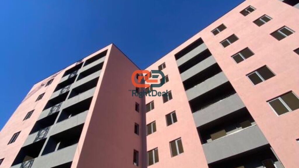 Clearing Opportunity! At the "Shehu Konstruksion" Complex, 1+1 Apartment for Sale, With Regular Floor Plan !!