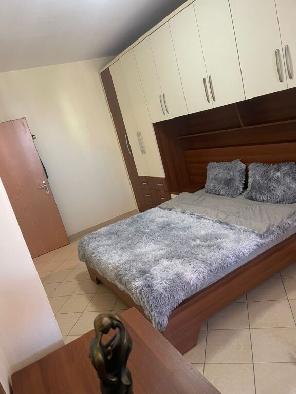 Apartment 2+1+2 ne shitje ne Astir, prane rrethrrotullimit te astirit