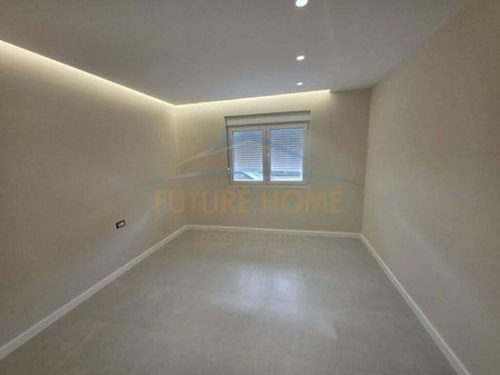 For sale, 2+1 Apartment, Oxhaku, Tirana.